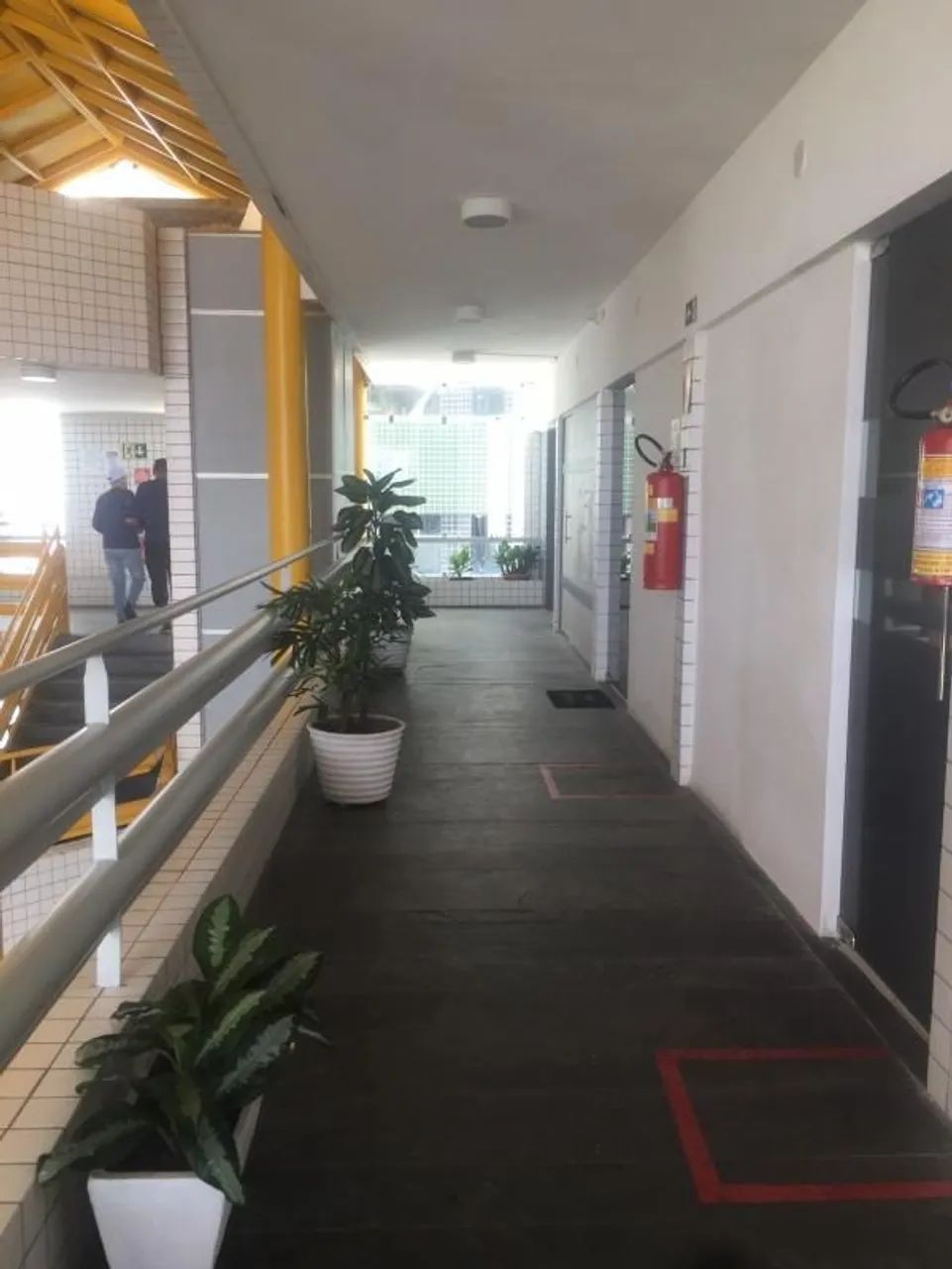 Sala comercial para alugar em Ponta Negra - Foto 2