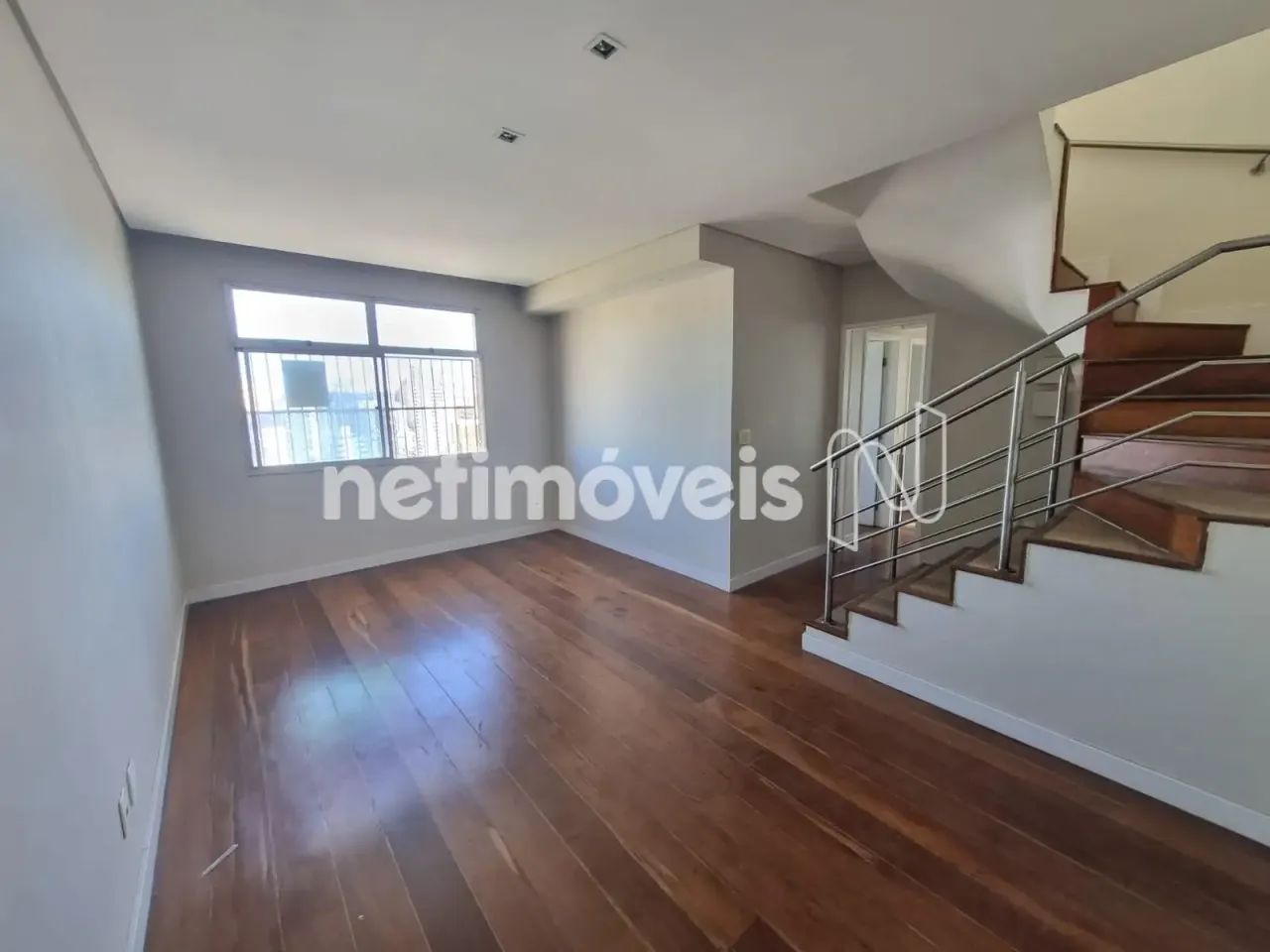 Cobertura Triplex no Funcionários