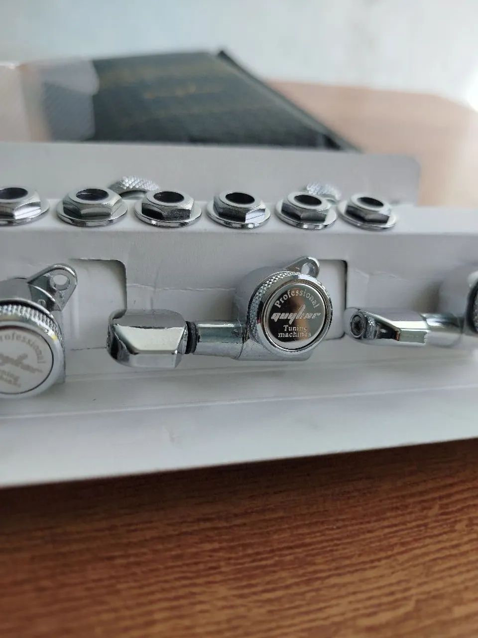 tarraxa guyker com trava cromada para guitarra - Foto 2