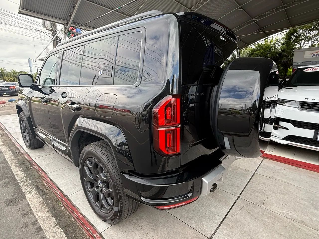 Denza B5 4WD, foto 9 de 14