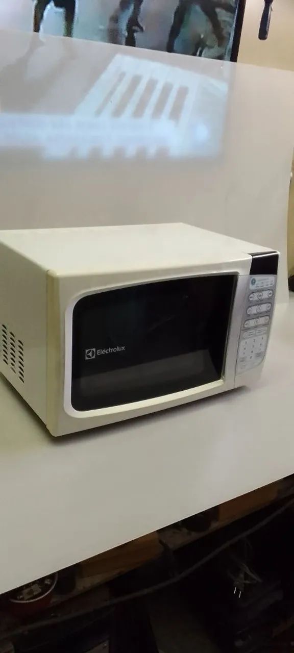 M8croondas Electrolux Mtd30 excelente estado - Foto 3