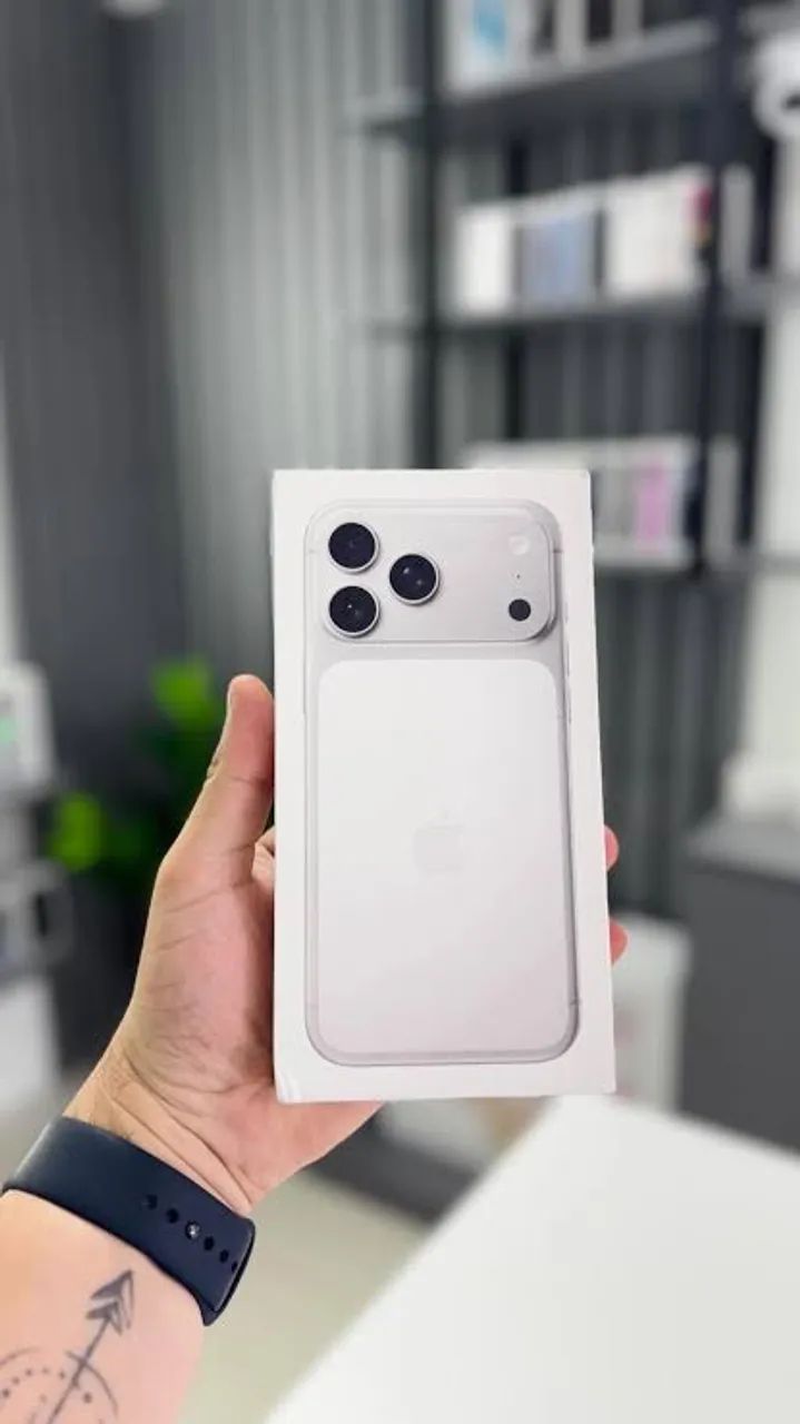 iPhone 17 Pro Max Prateado (512)