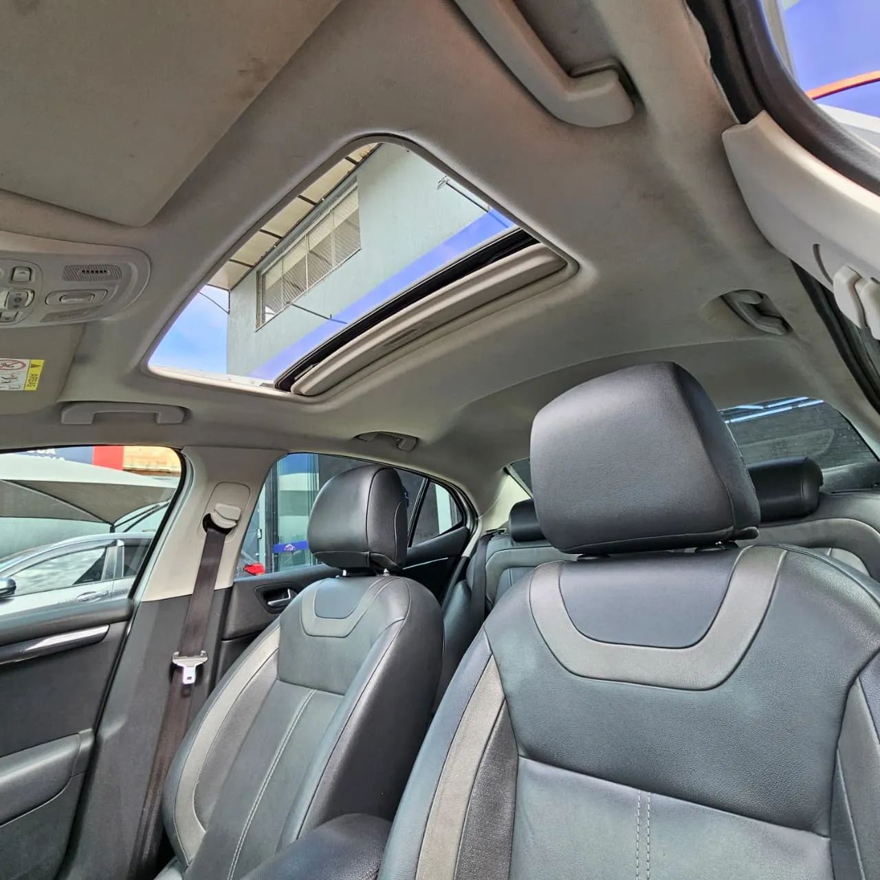 Citroën C4 Lounge Exclusive 1.6 Turbo Flex Aut., foto 15 de 20