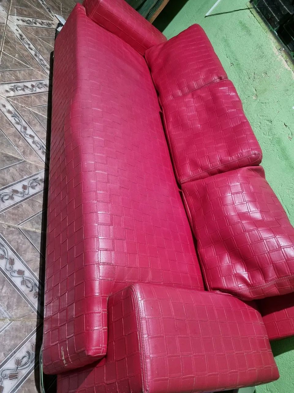 Sofá de couro pra vender logo  - Foto 2