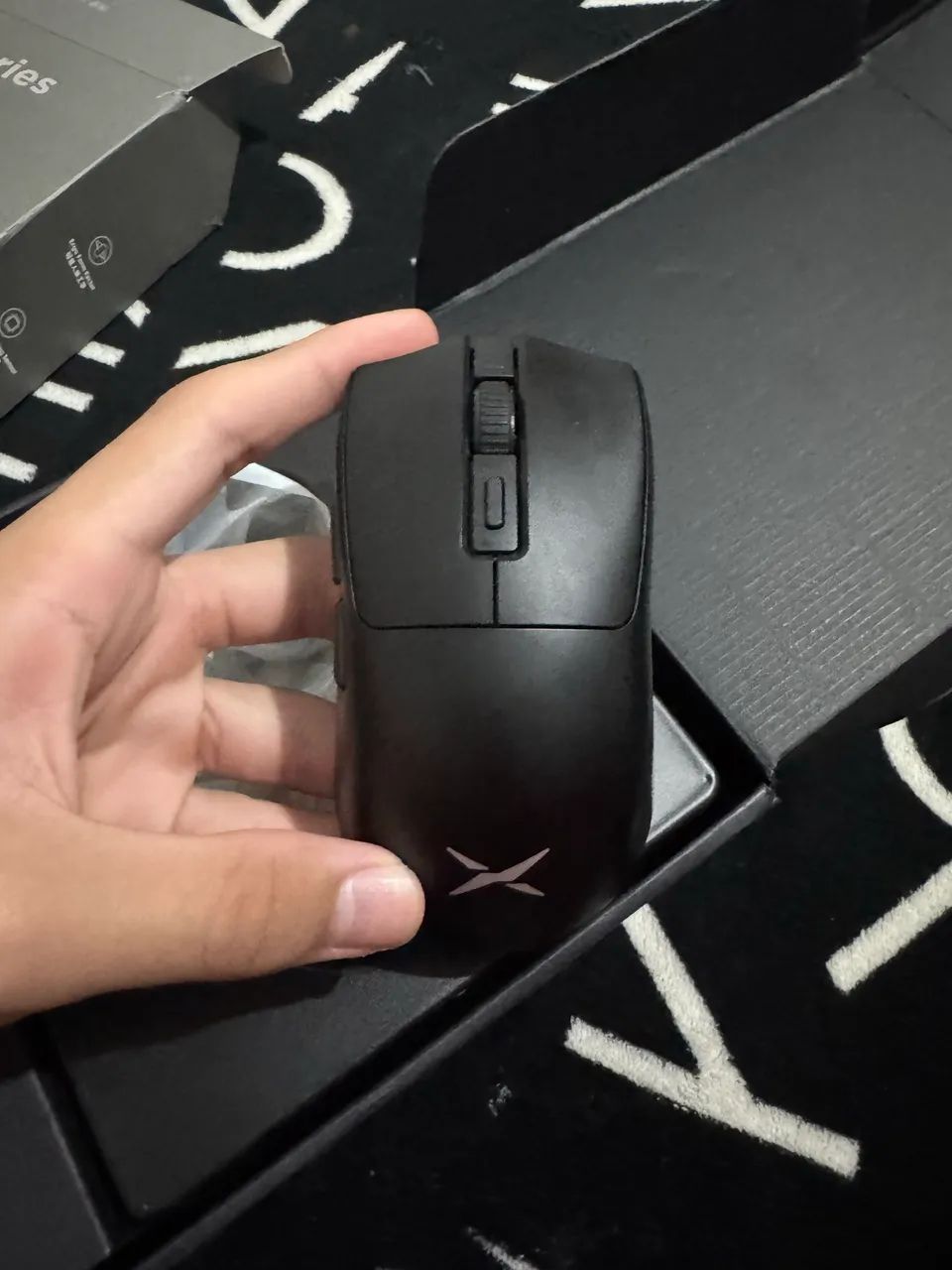 Mouse gamer m600