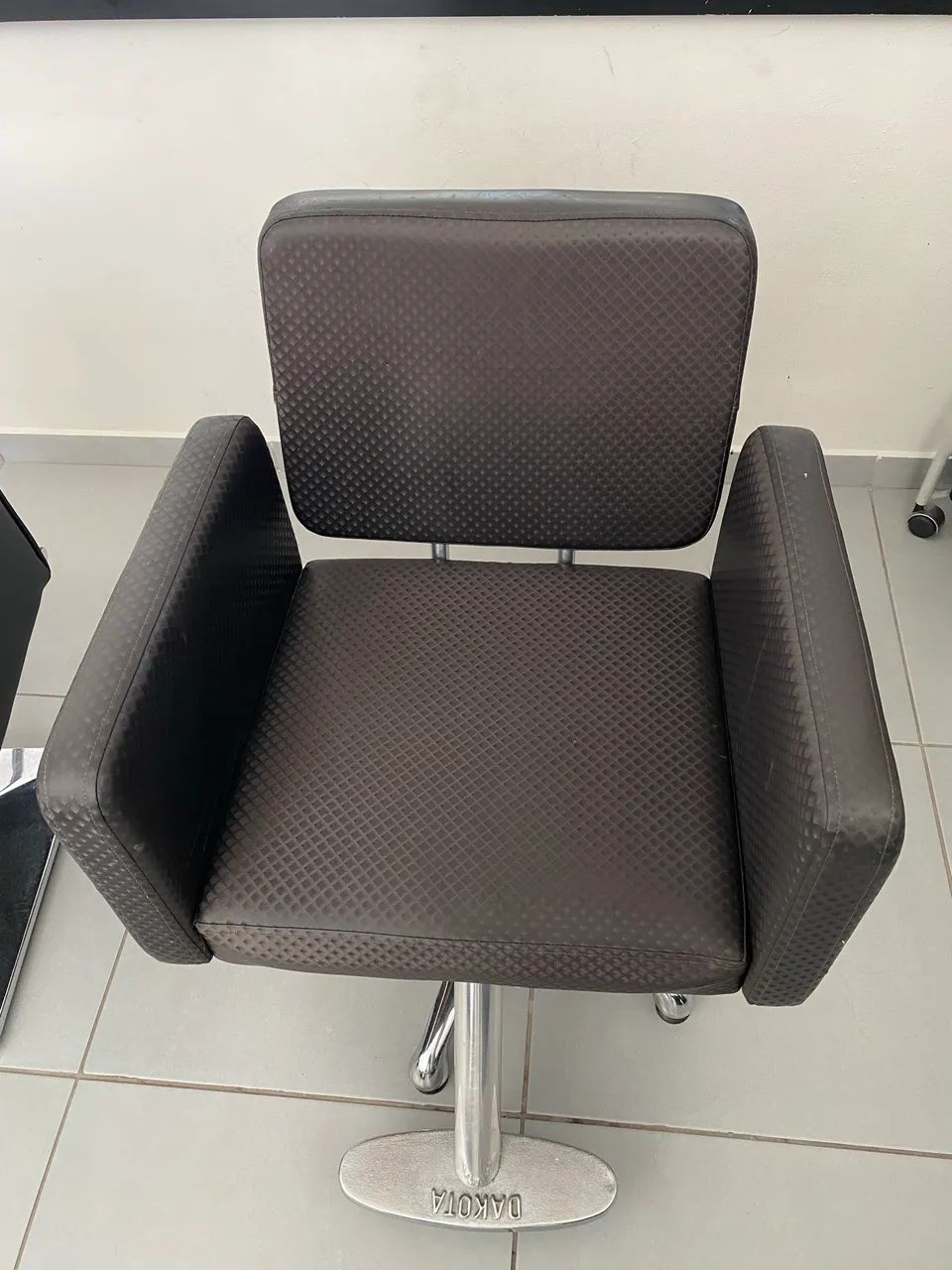 Vendo cadeira e lavatório  - Foto 5