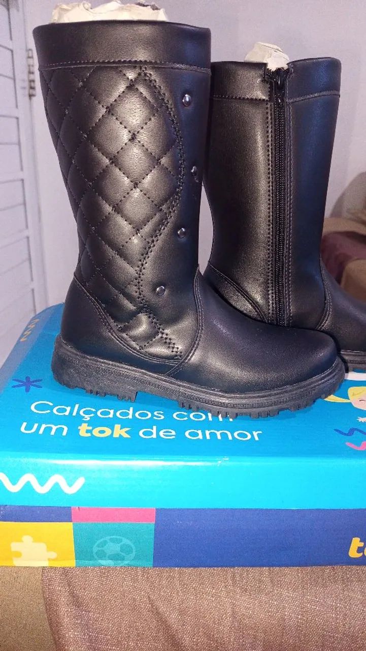 Bota infantil, Nova nunca usou 