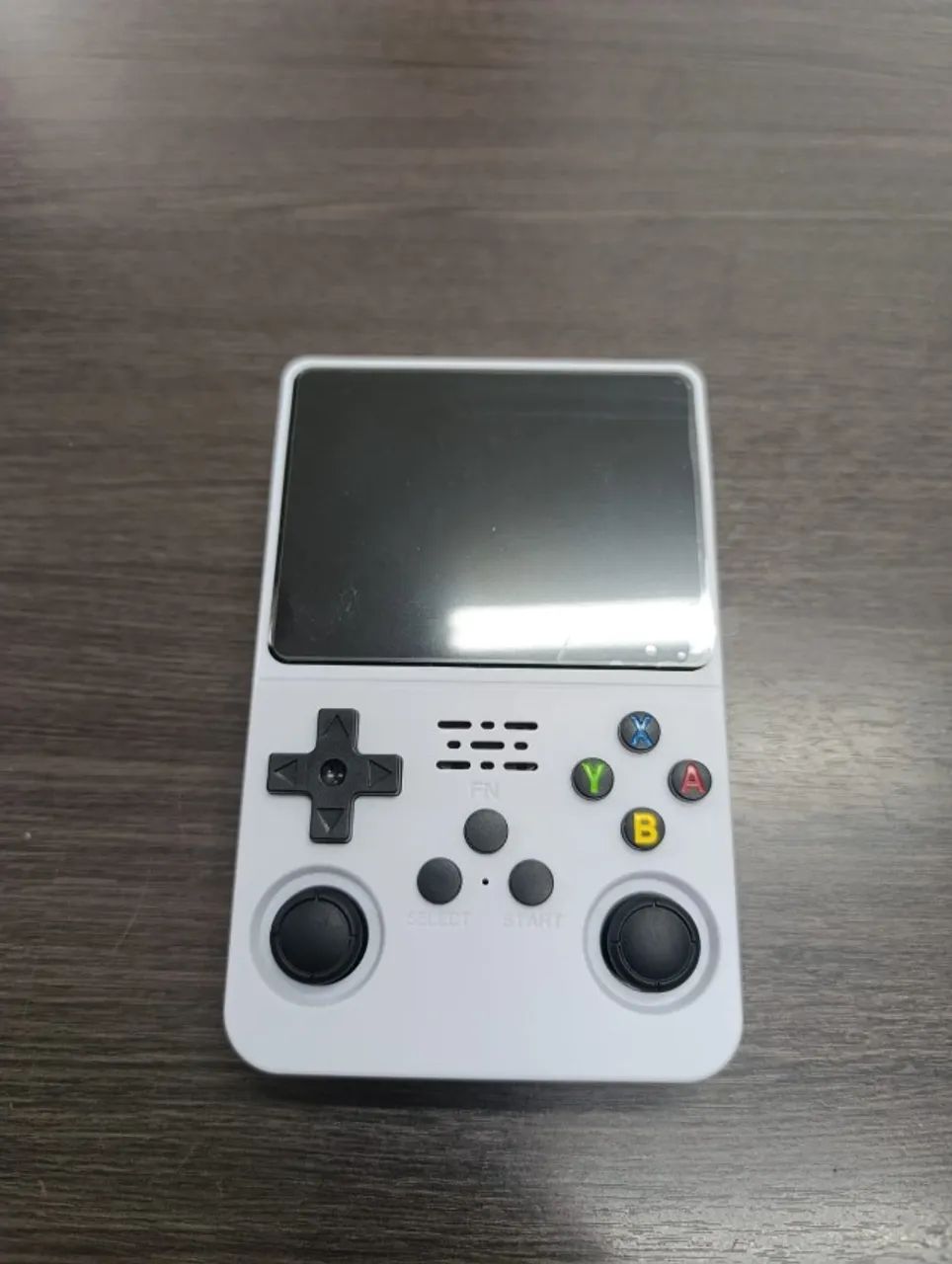 Console Portátil R36S com 8mil Jogos - Foto 3
