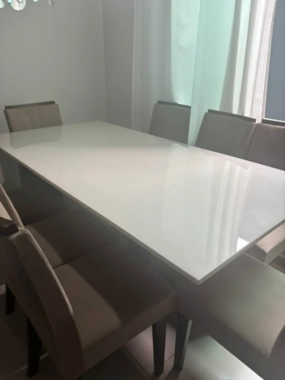 Mesa 8 lugares bem conservada