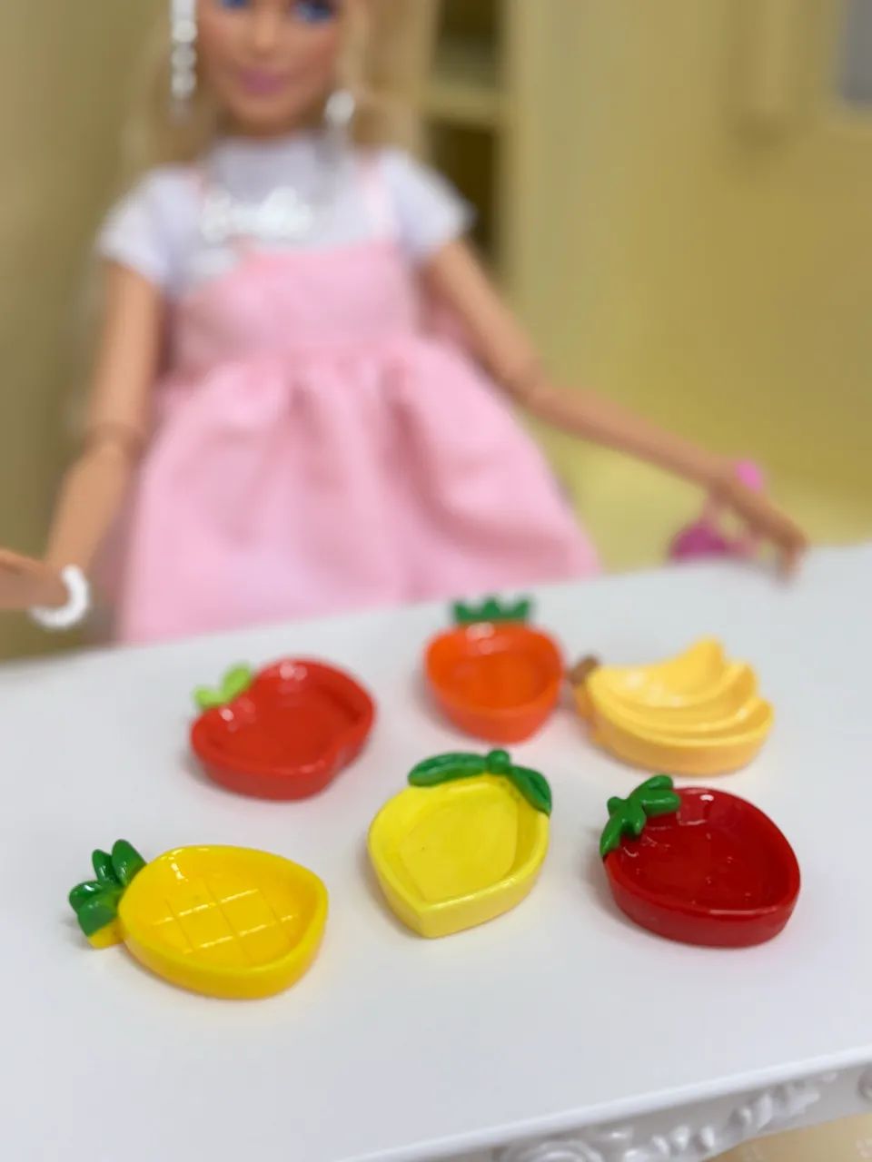 Barbie pratinho de frutinhas  - Foto 3