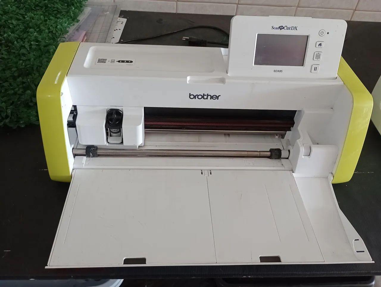 Máquina de corte da scancut sdx85  brother  com lâminas e suporte extra - Foto 2