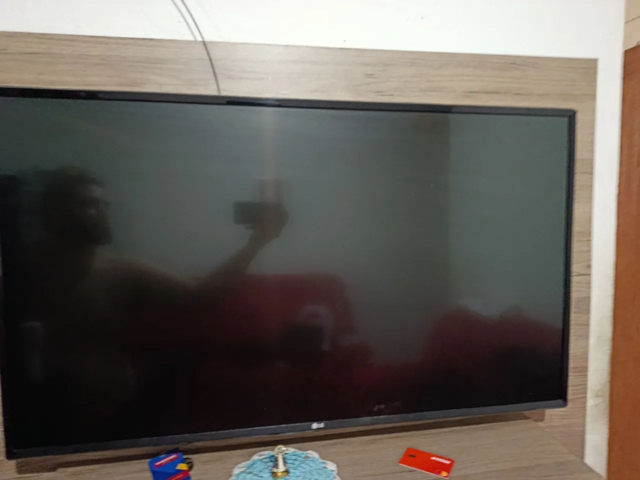 VENDE-SE TV SMART LG 43 POLEGADAS  SEM COMTROLE TEM NA SHOPPE - Foto 2