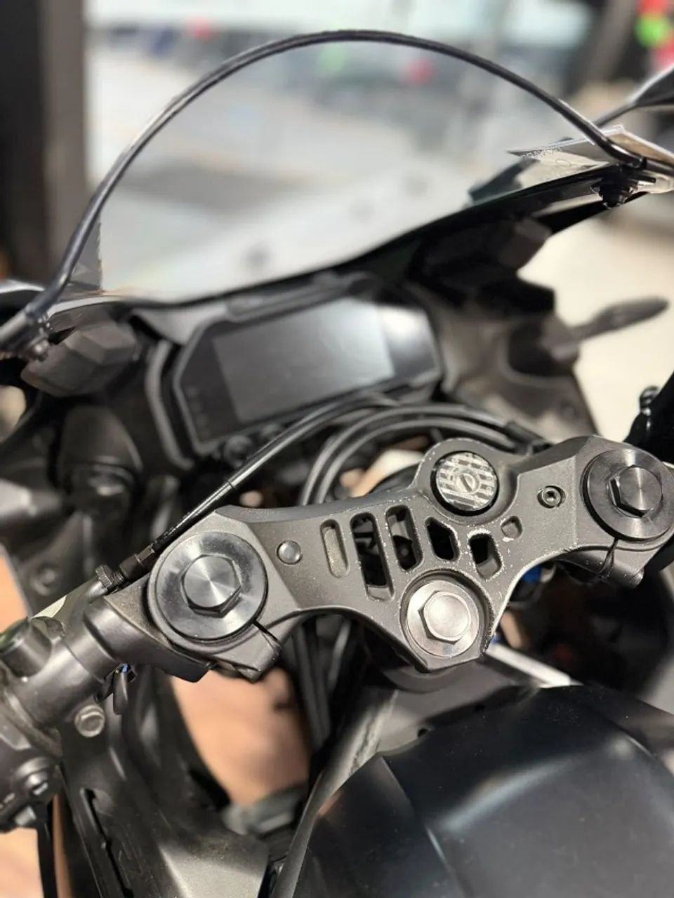 YAMAHA R3 - Foto 3