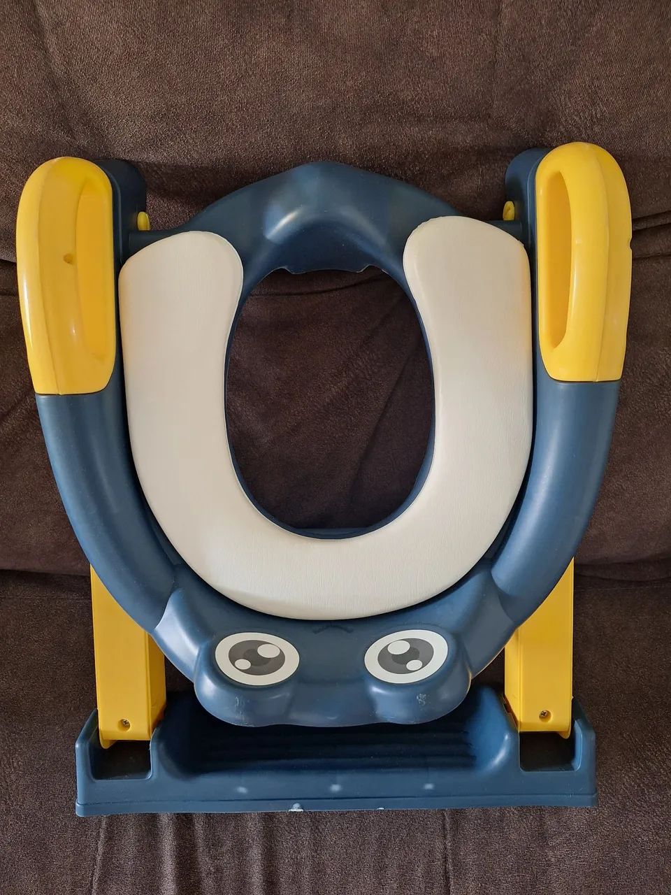 Assento redutor infantil dobrável com escada Maxi Baby - Foto 2