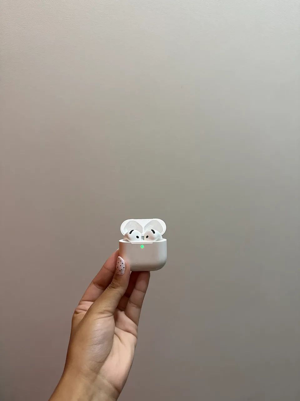 AirPods 4 com cancelamento de ruído - Foto 4