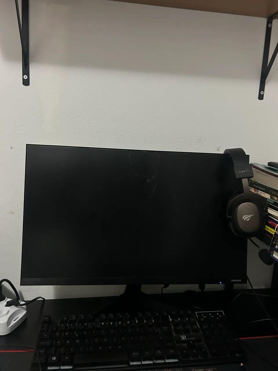 Monitor 24" 75Hz com tela quebrada 