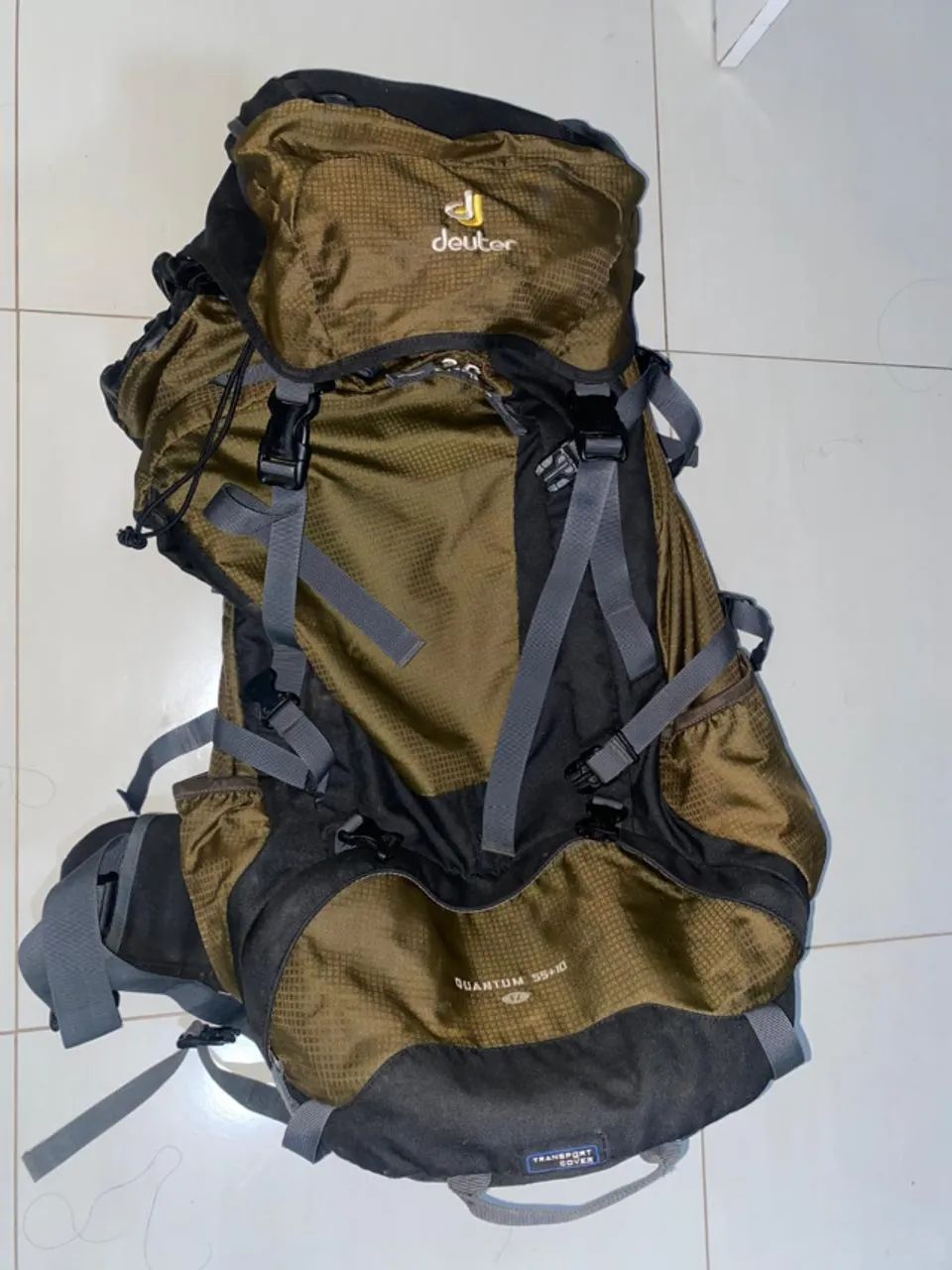 Mochila cargueira Deuter Quantum 55+10 - Foto 6