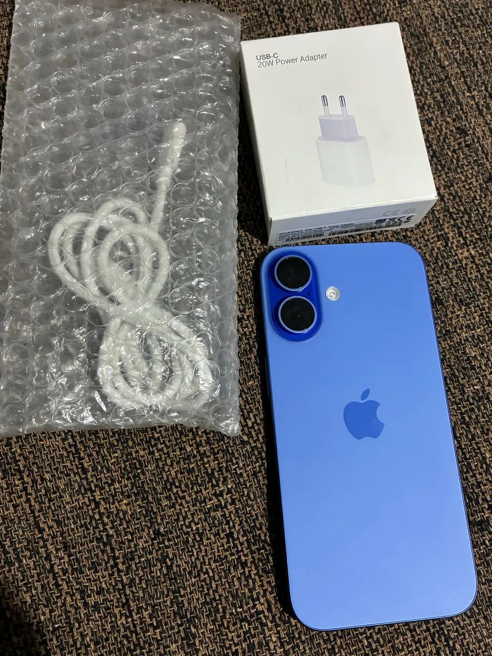 iPhone 16 128gb (Ultramarino)