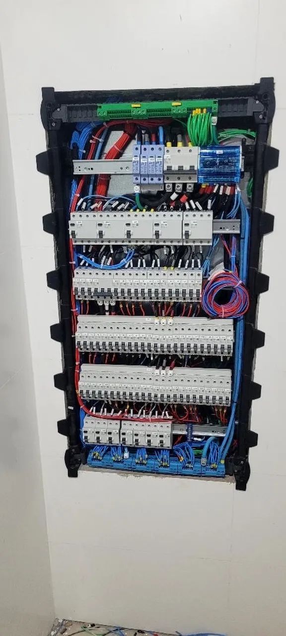 Eletricista e manutenção em geral  - Foto 2
