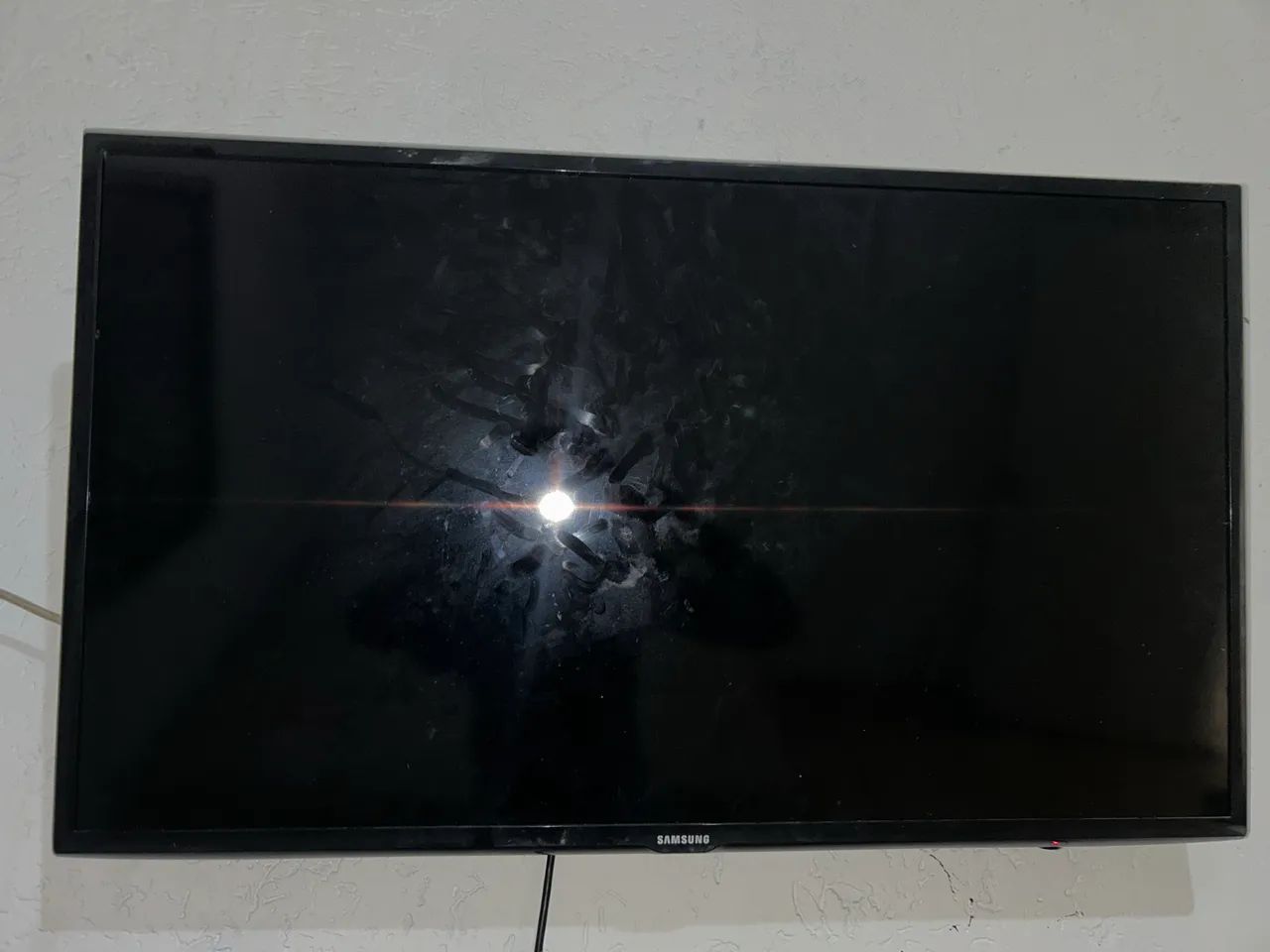 TV Samsung LED 32" Slim com Conversor Digital Integrado - Excelente Estado