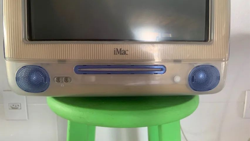 Computador iMac G 3 em 1 primeira geraçåo cor azul - Computadores