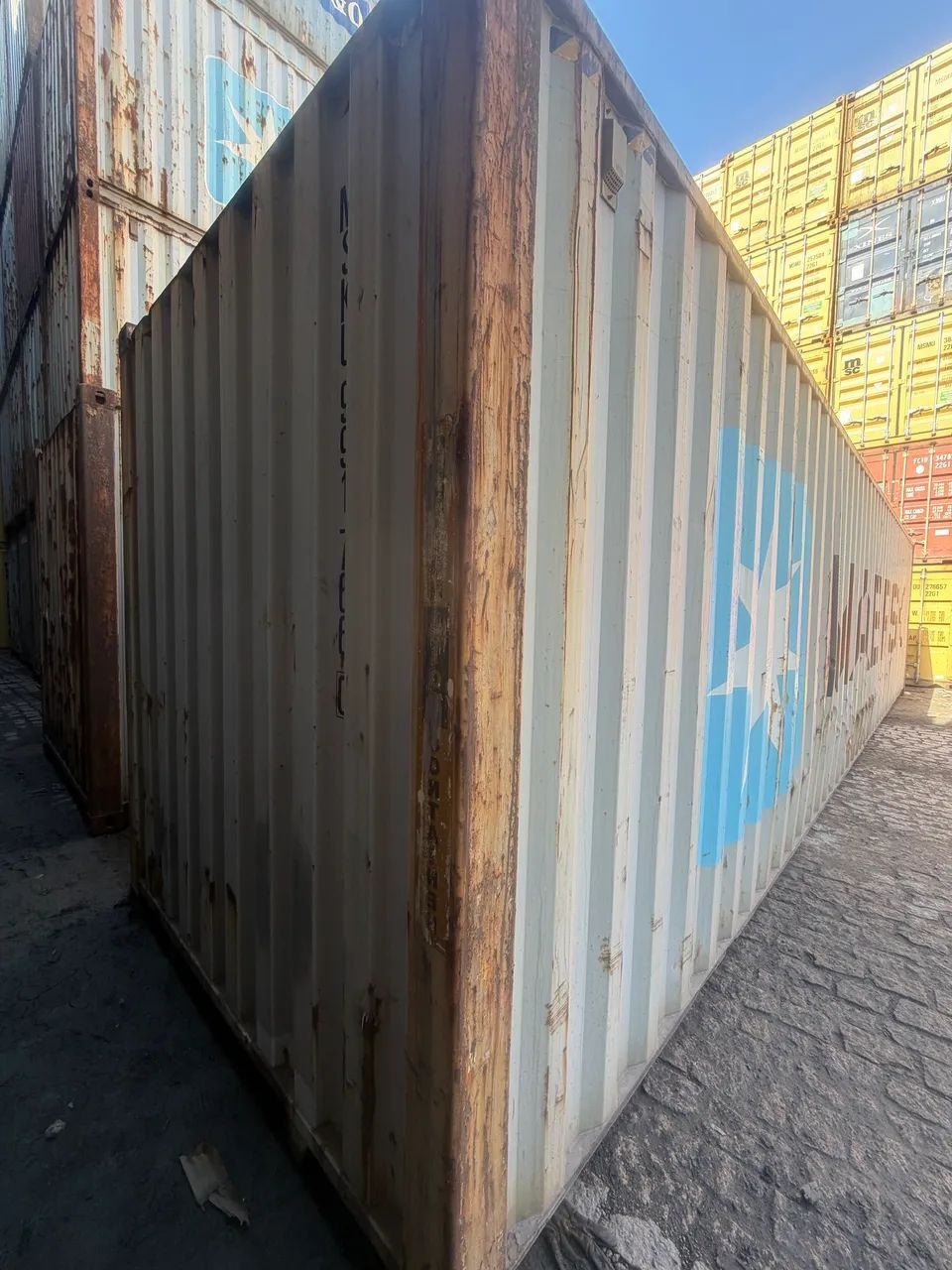 Container 