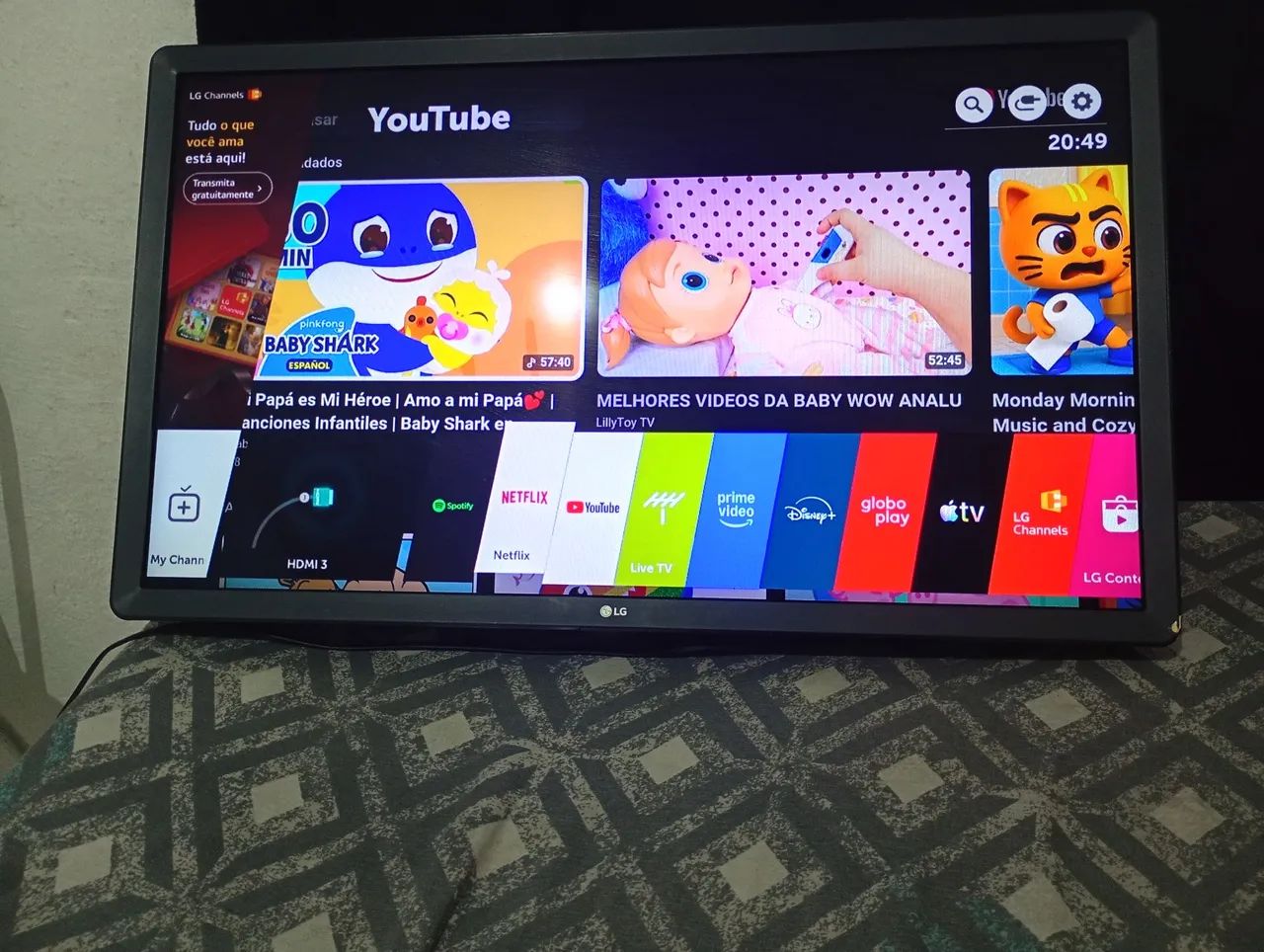 Vendo uma TV smart 32 polegadas com wi-fi Netflix YouTube Disney HBO Globo play  - Foto 3