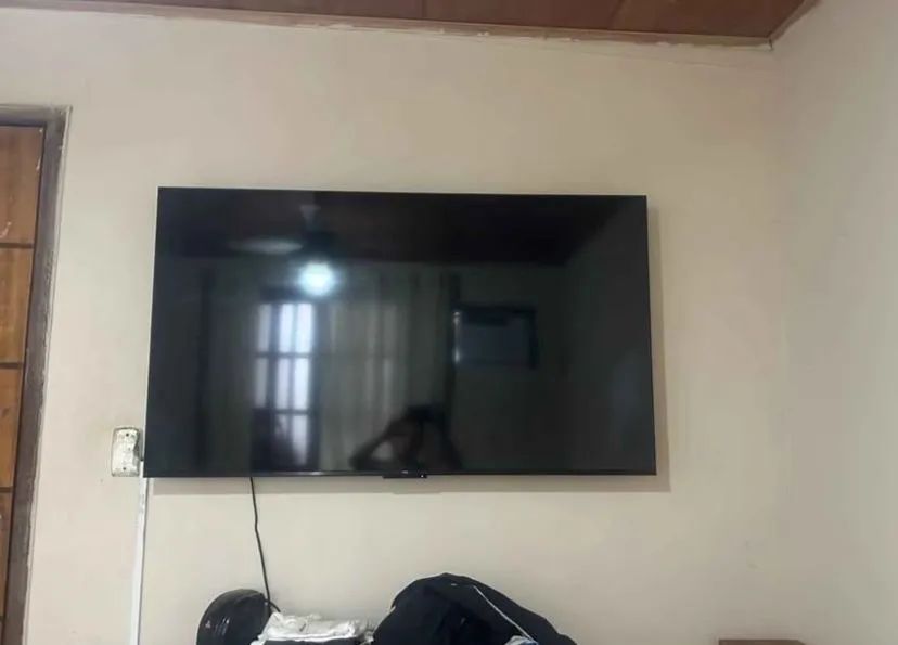 Tv tcl 50 polegadas semi usada, vendo ou troco  - Foto 2