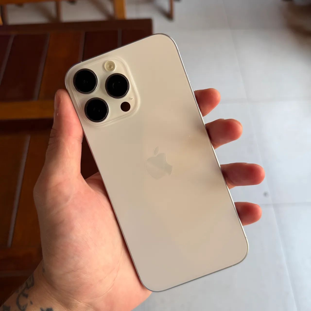 iPhone 16 Pro Max 256GB Titânio Branco