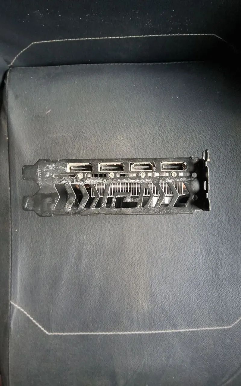 VENDO PLACA DE VÍDEO RX 6600 COM DEFEITO  - Foto 3
