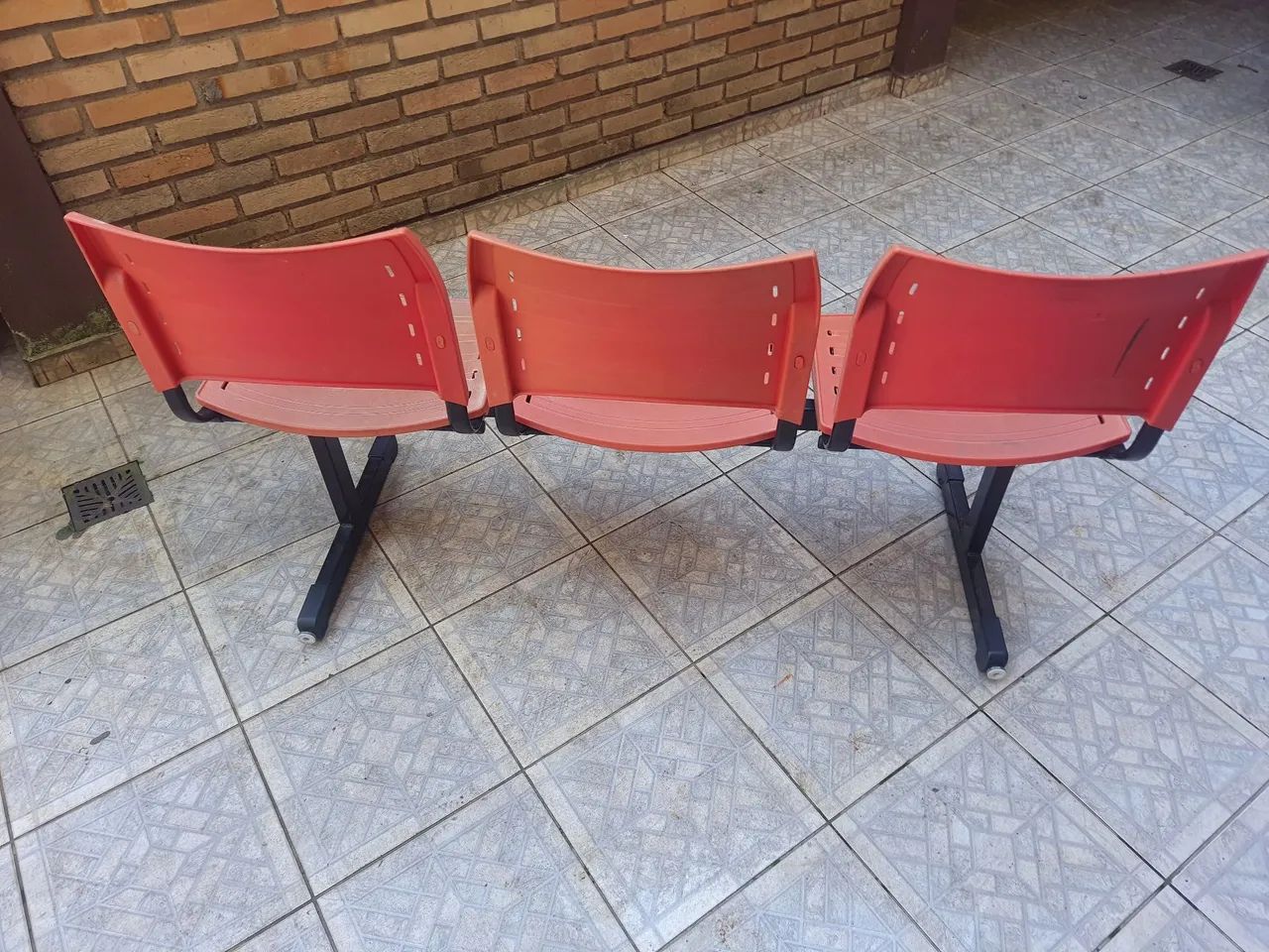 Banco de três lugares. - Foto 2