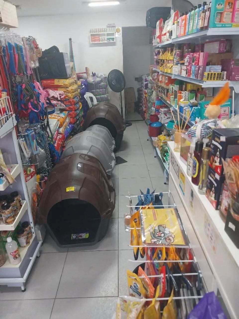 Passo ponto de Loja de Ração em Nilópolis, Aceito carro como parte de pagamento  - Foto 2