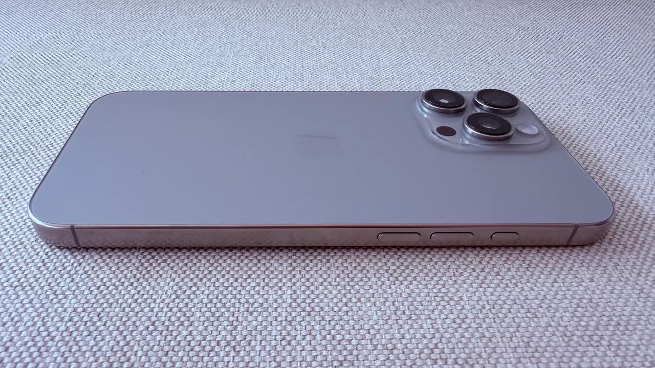 iPhone 16 Pro Max - 256gb - Foto 4