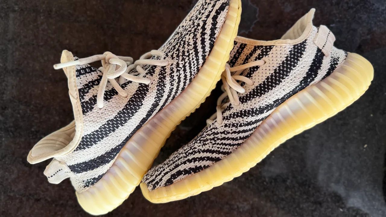 Yeezy Boost 350 v2 ÓTIMO ESTADO  - Foto 4