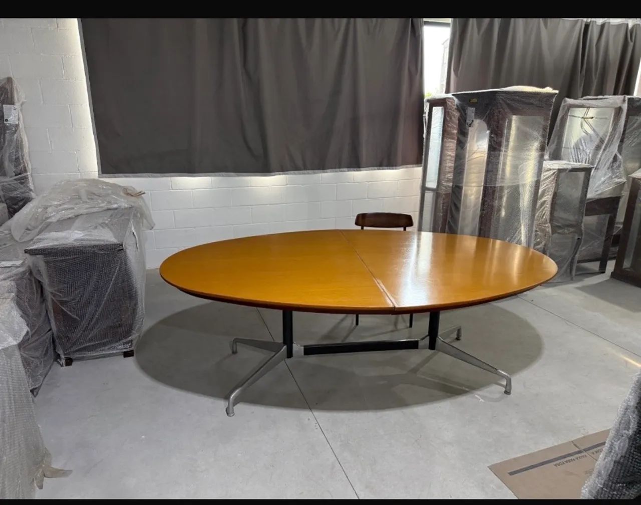 Mesa Charles Eames Segmentada