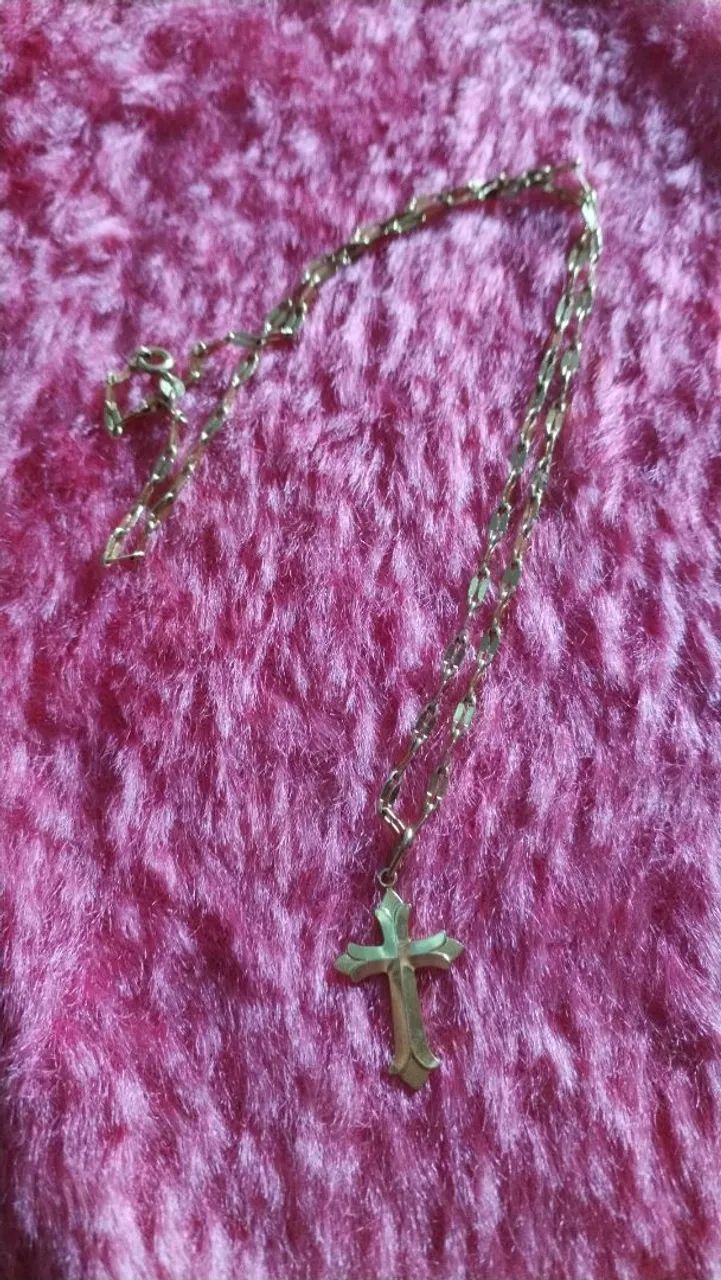 Cordão mais pingente