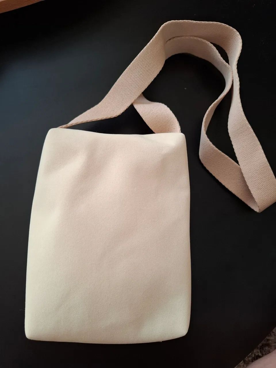 Bolsa tiracolo em camurça  - Foto 4