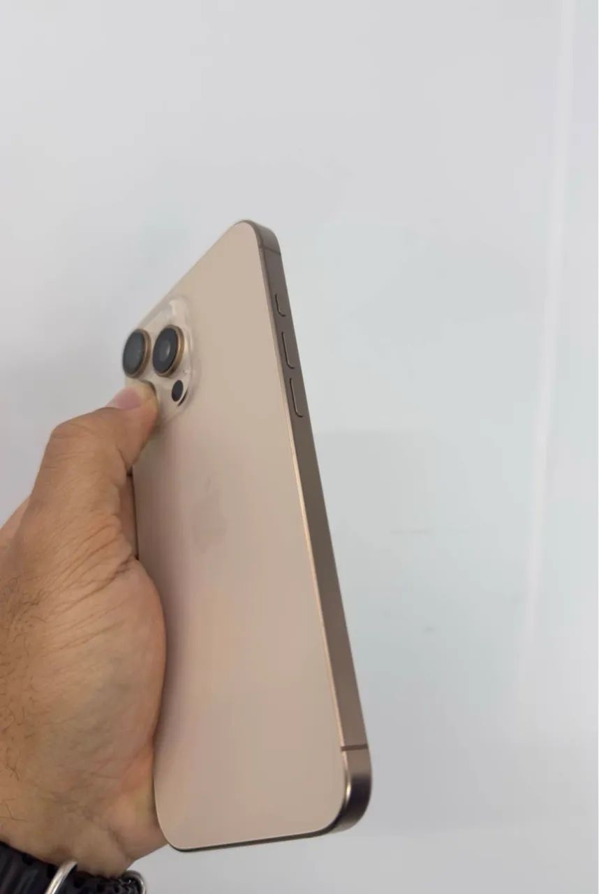 iPhone 16 pro max  - Foto 2