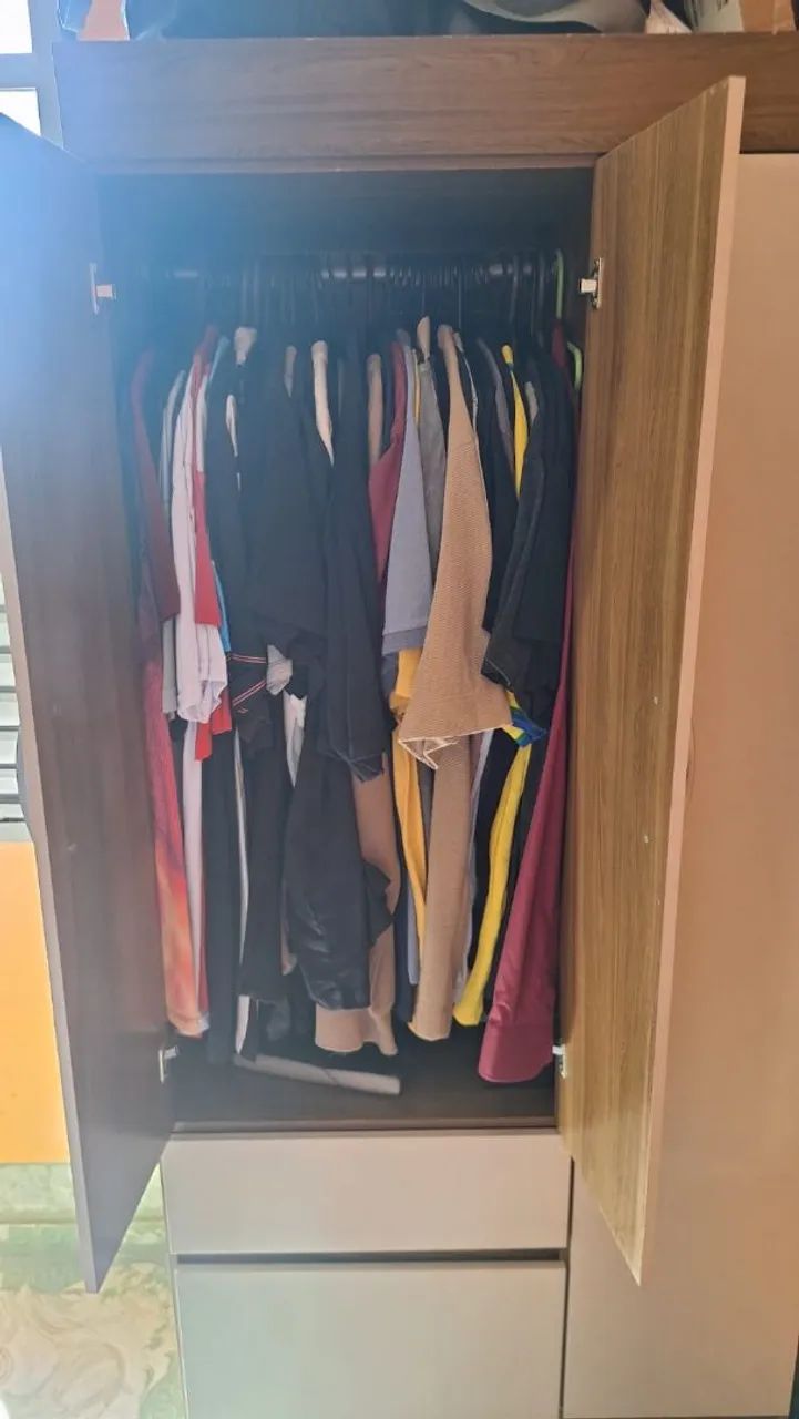 GUARDA-ROUPA 3 PORTAS + 2 GAVETAS ? R$ 650 - Foto 4
