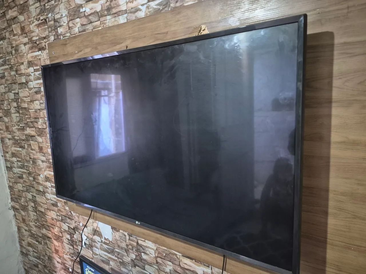 Tv lg 49 quebrada 