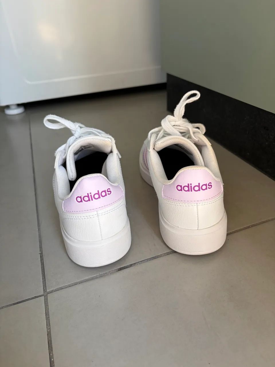 Tênis Adidas 34 - Foto 2