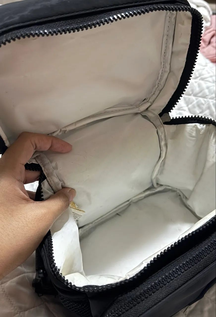 Bolsa térmica com alça e dois compartimentos  - Foto 2