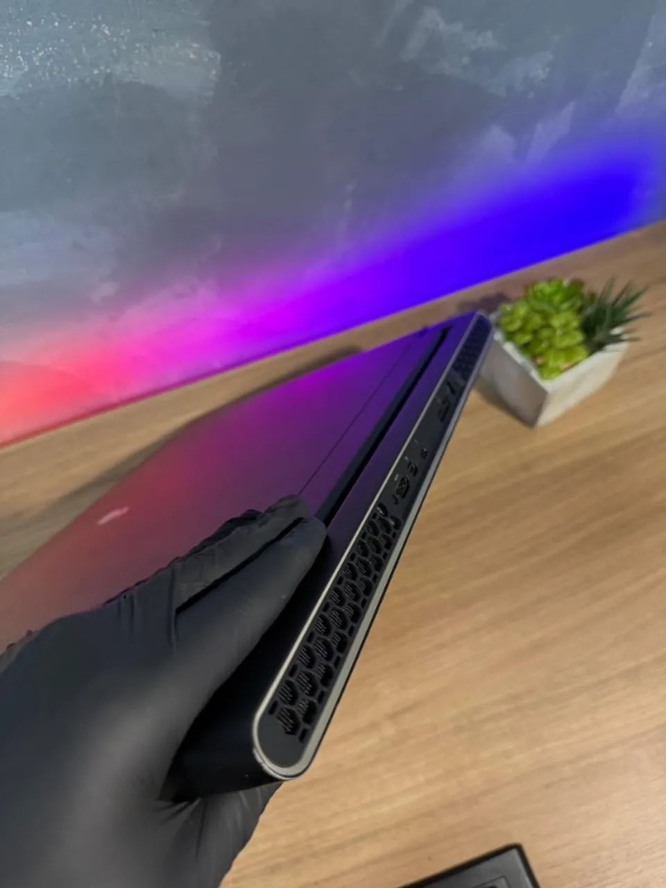 Notebook Gamer Alienware M17 i9 RTX 2080 17" - Foto 4