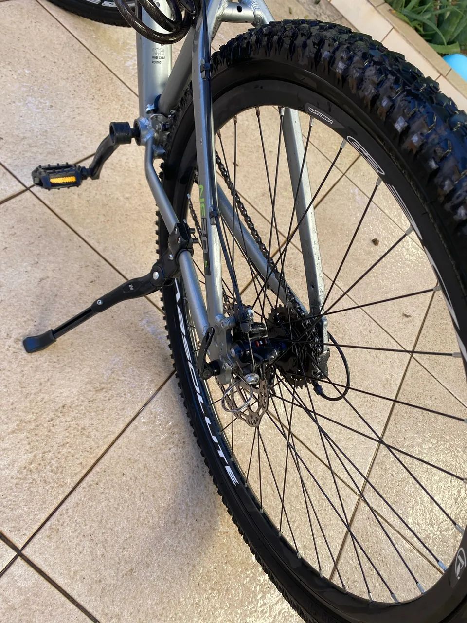 Bicicleta Absolute Nero 5 aro 29 cinza - Foto 4