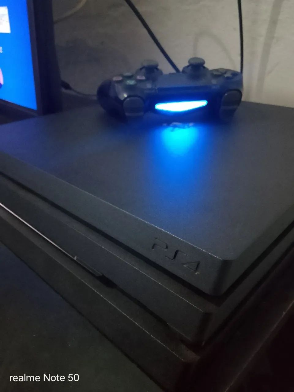 PS4 PRO DESBLOQUEADO 1TB + CONTROLE