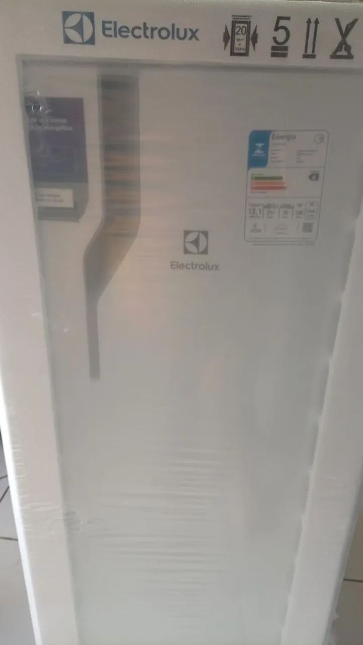  Geladeira Eletrolux.. nunca usada perfeita 
