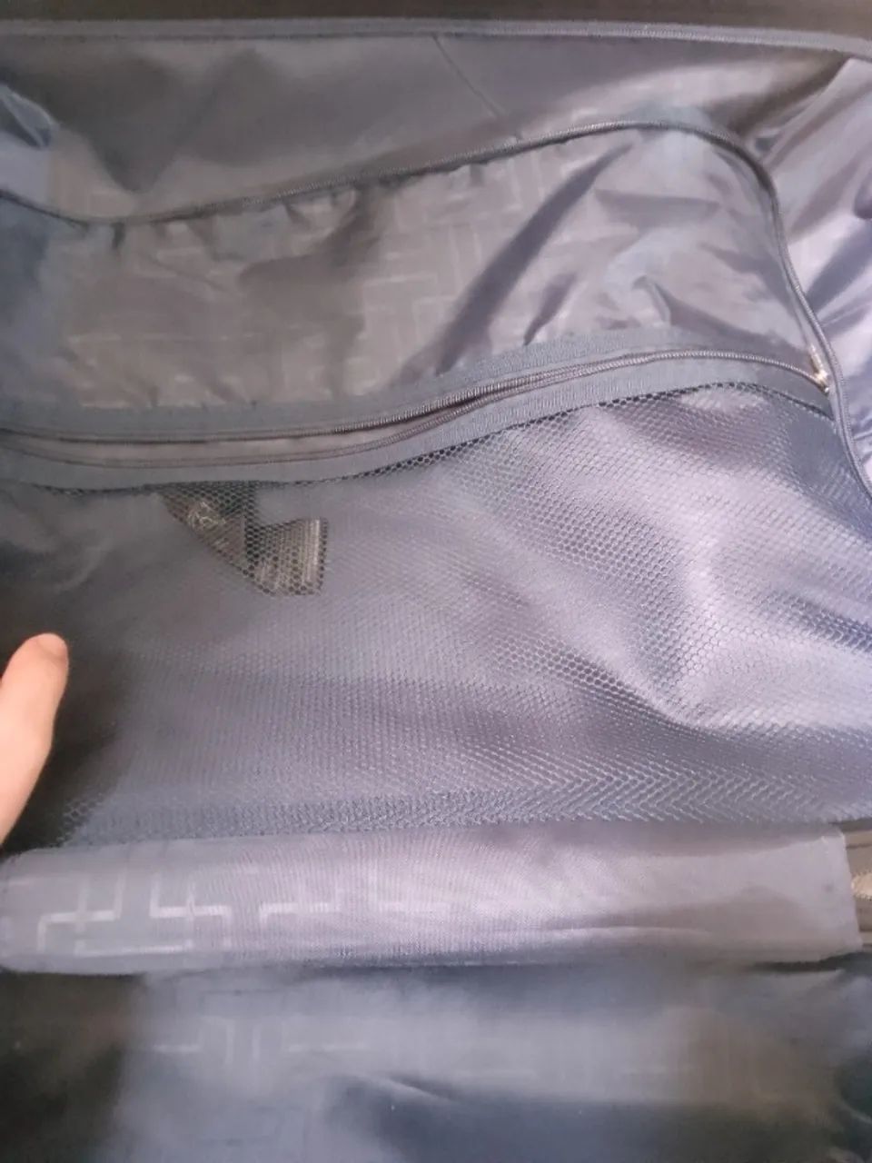 Mala ideal para viagems ,ou guardar itens - Foto 5