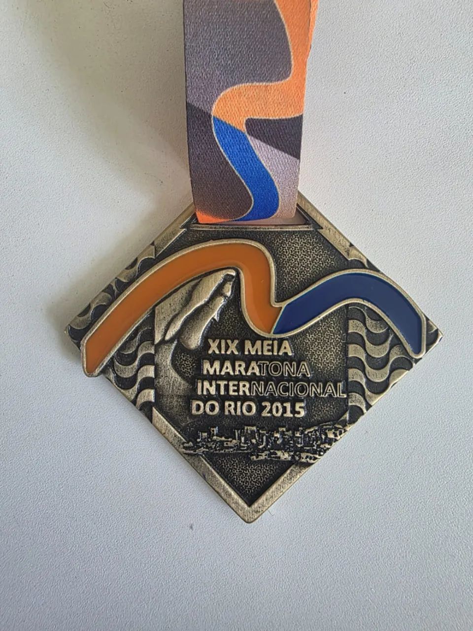 Medalha XIX Meia Maratona Internacional do Rio 2015 - Foto 2