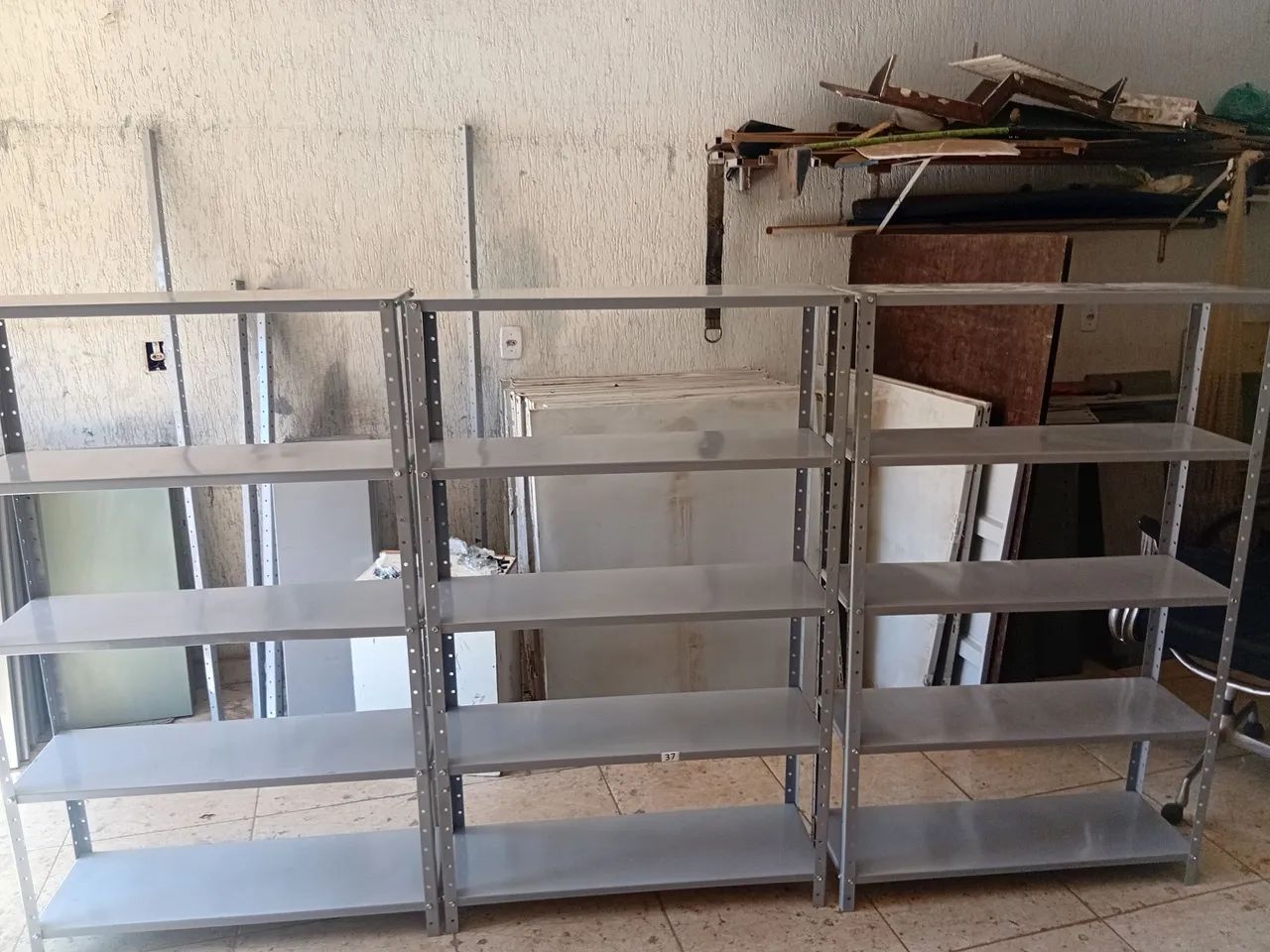 Prateleiras de aço 30cm semi novas  - Foto 2
