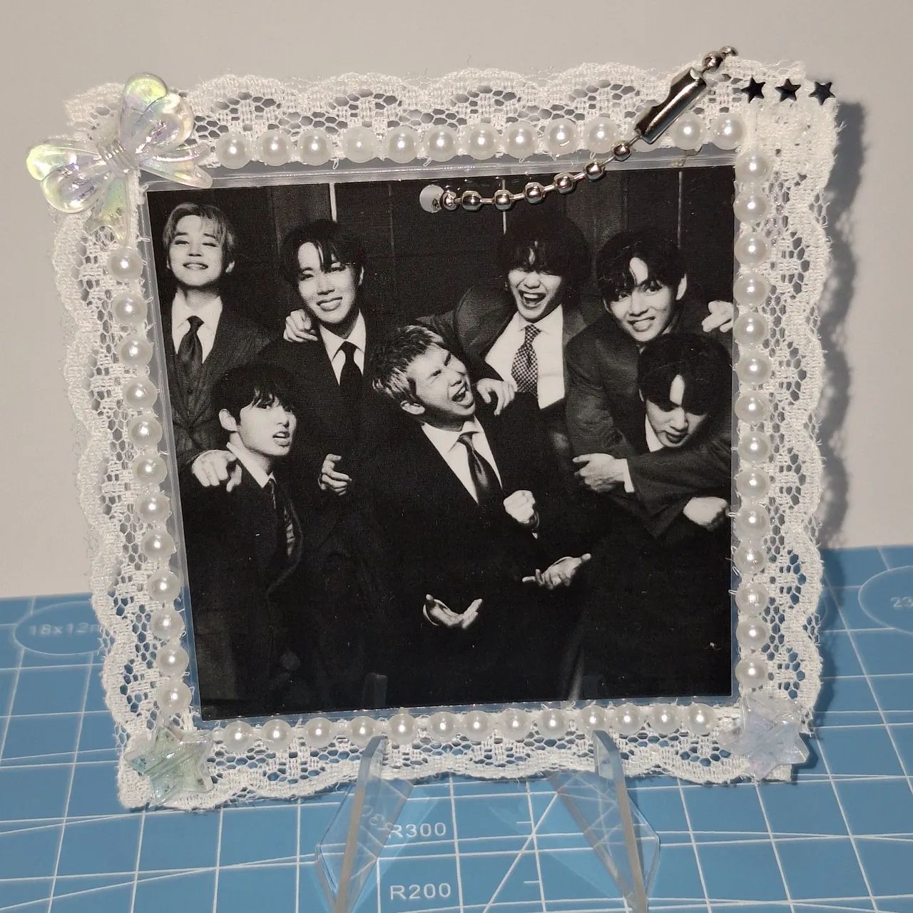 2 chaveiros plastificados e decorados bts fanmade - Foto 3